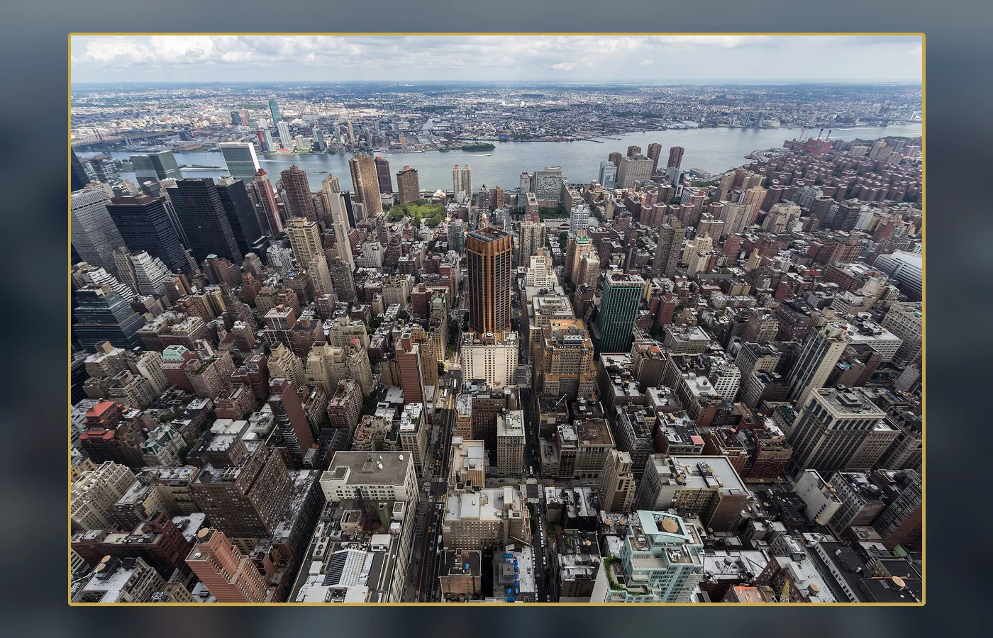 The Empire State Building in a later view, showing the tower's overall scale and surviving structure