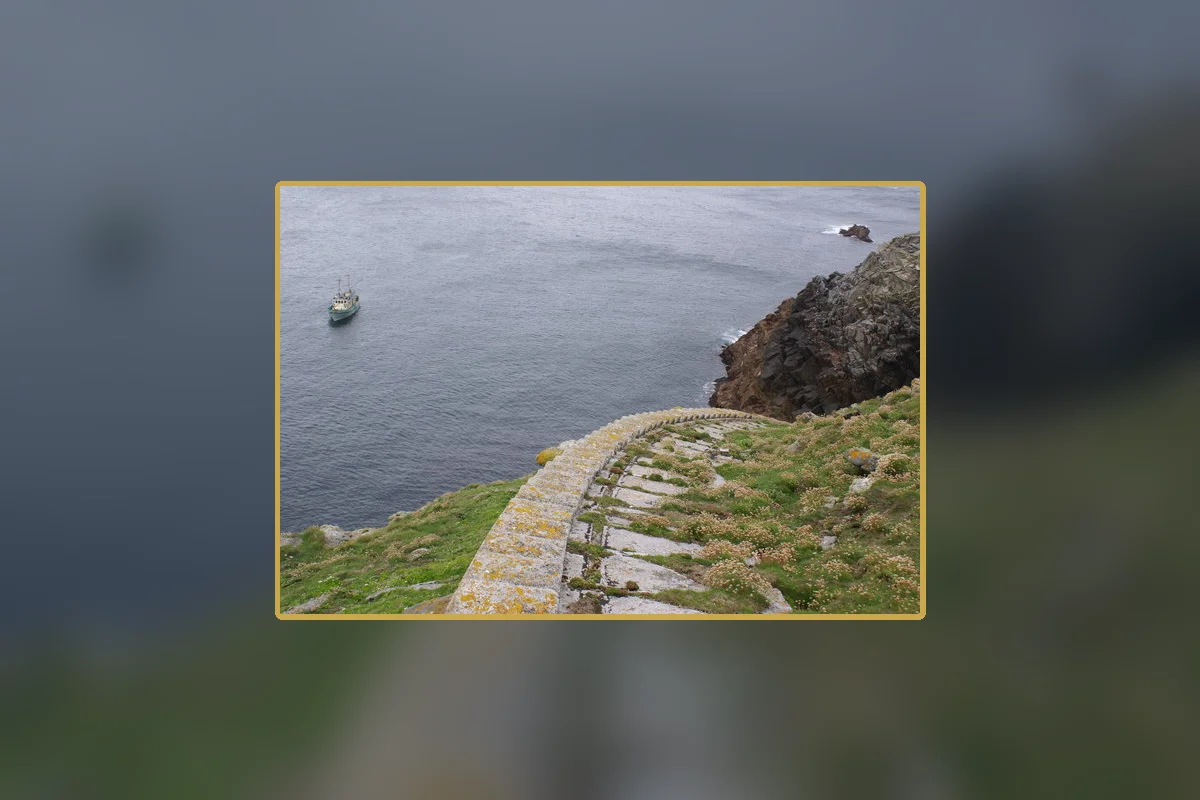 The steep landing route on Eilean Mòr