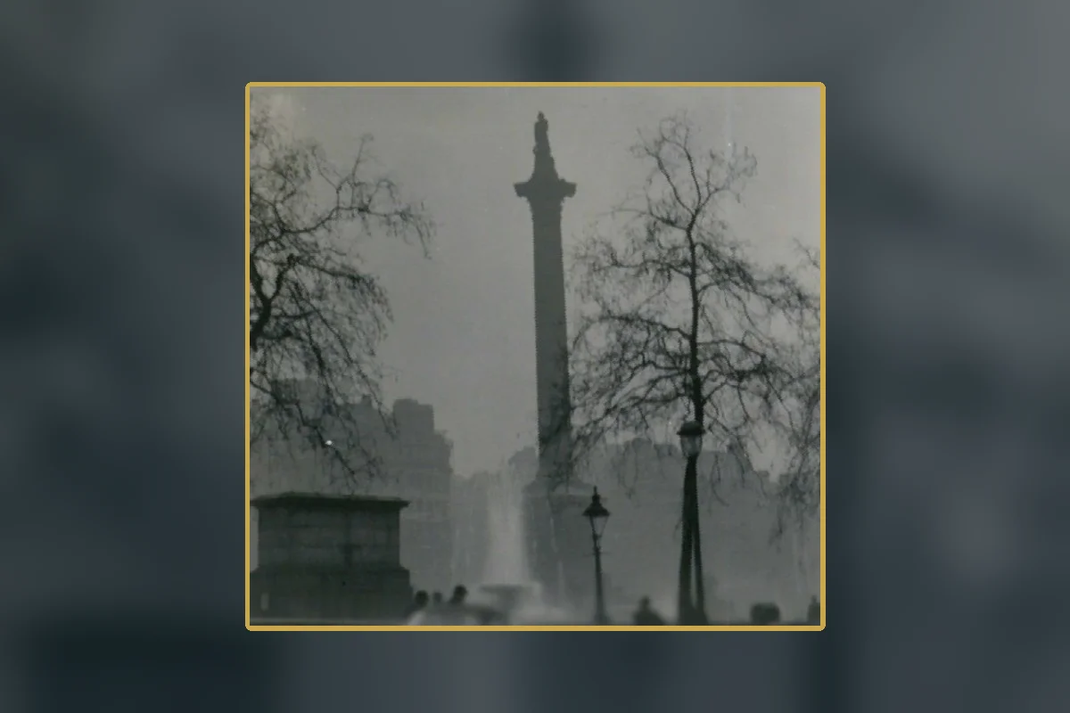 Nelson's Column barely visible during the Great Smog of 1952